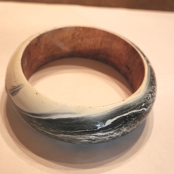 Wooden painted vintage 80s bangle - Picture 3 of 10